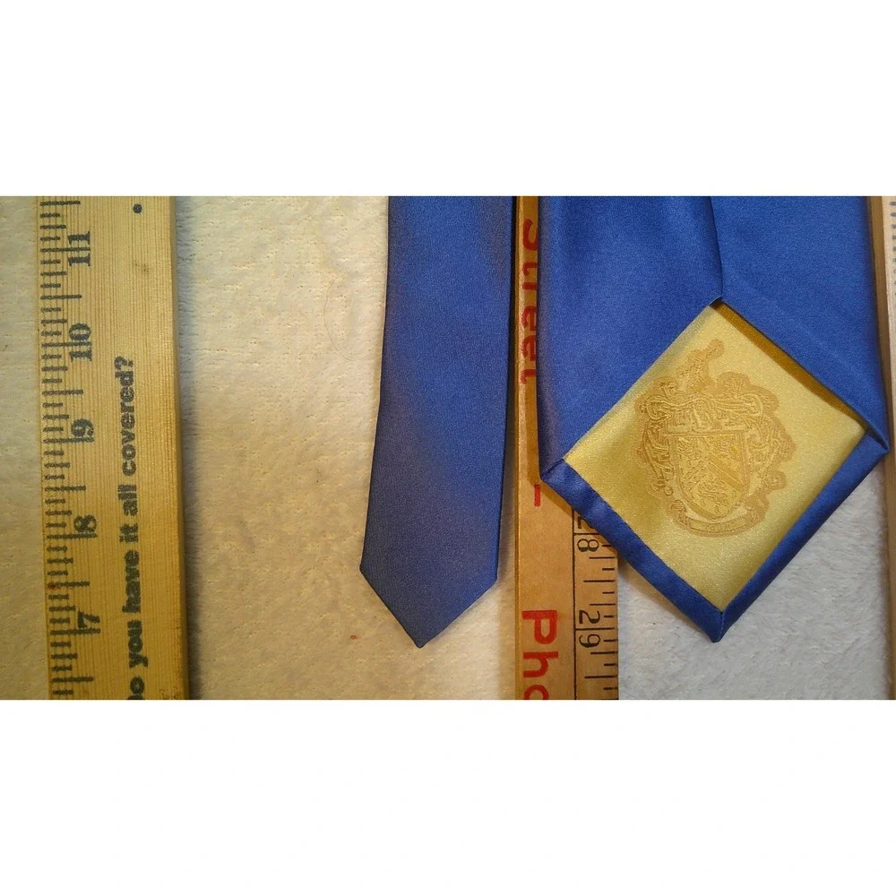 Donald J Trump Signature Collection Silk Tie Blue Solid Satin Hand Made Crest